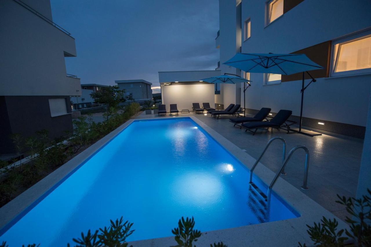 Pool Apartments & Rooms Mare Novalja Exterior foto