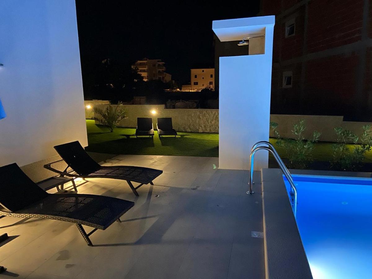 Pool Apartments & Rooms Mare Novalja Exterior foto