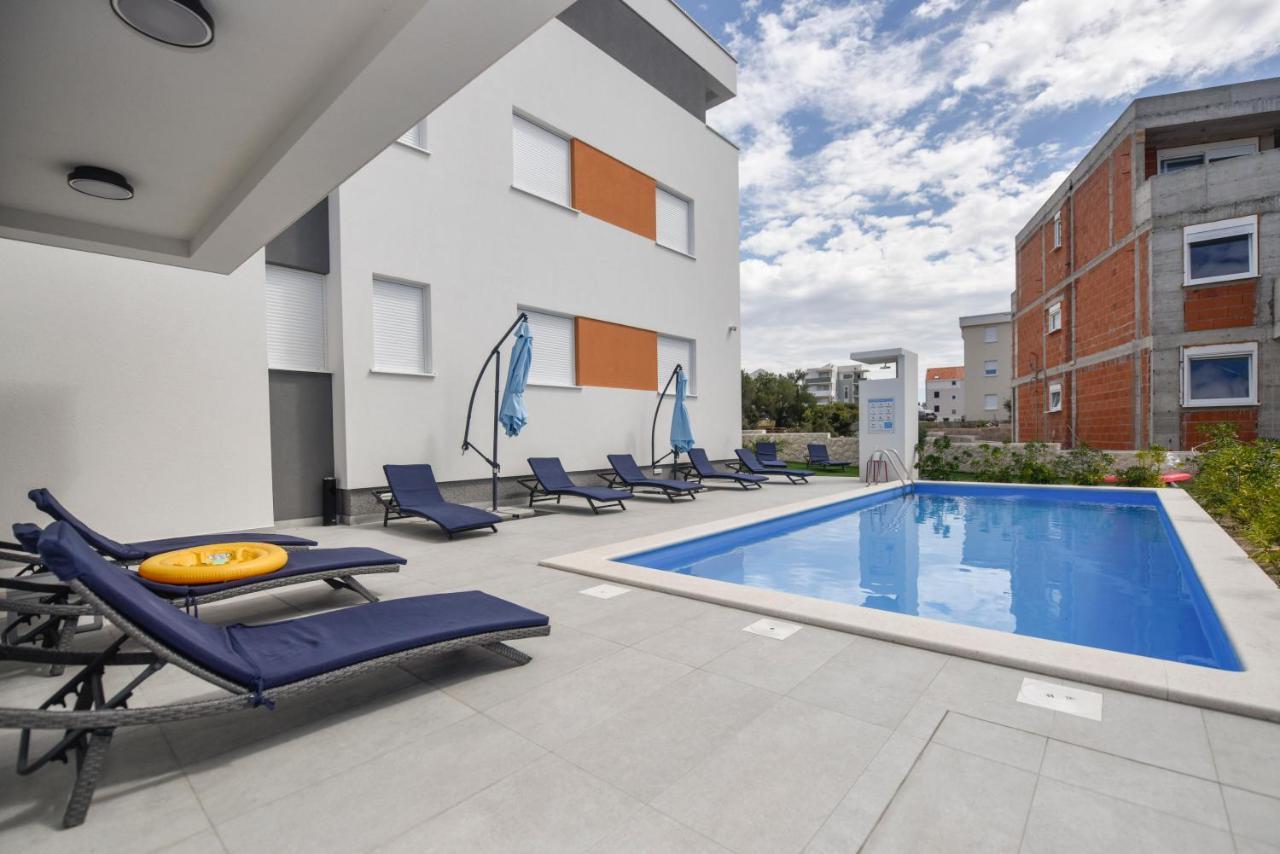 Pool Apartments & Rooms Mare Novalja Exterior foto